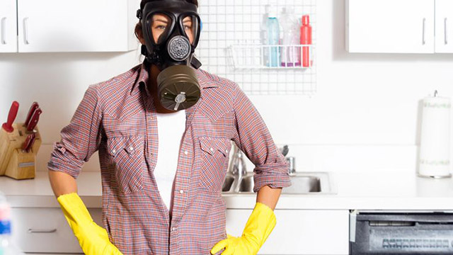 Как избавиться от неприятных запахов в доме?