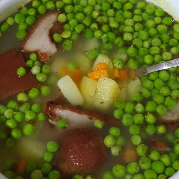 Гороховый суп из свежего зелёного горошка